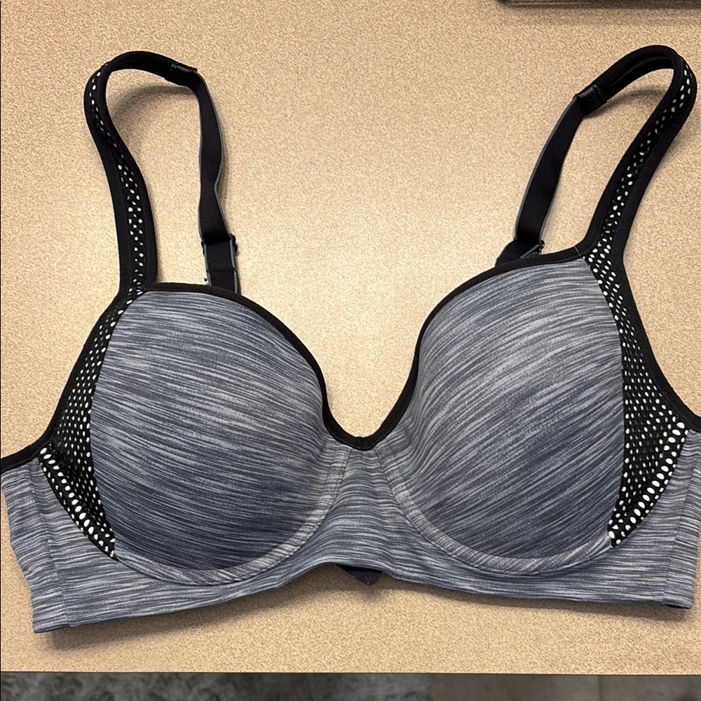 Maidenform Gray Underwire Convertible Sports Bra
